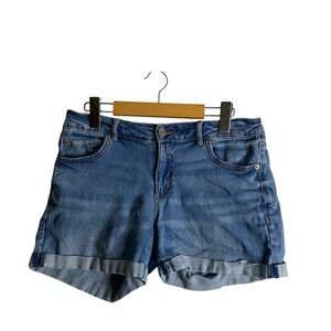 Garage Women's Light Indigo Midi Cuffed Denim Shorts